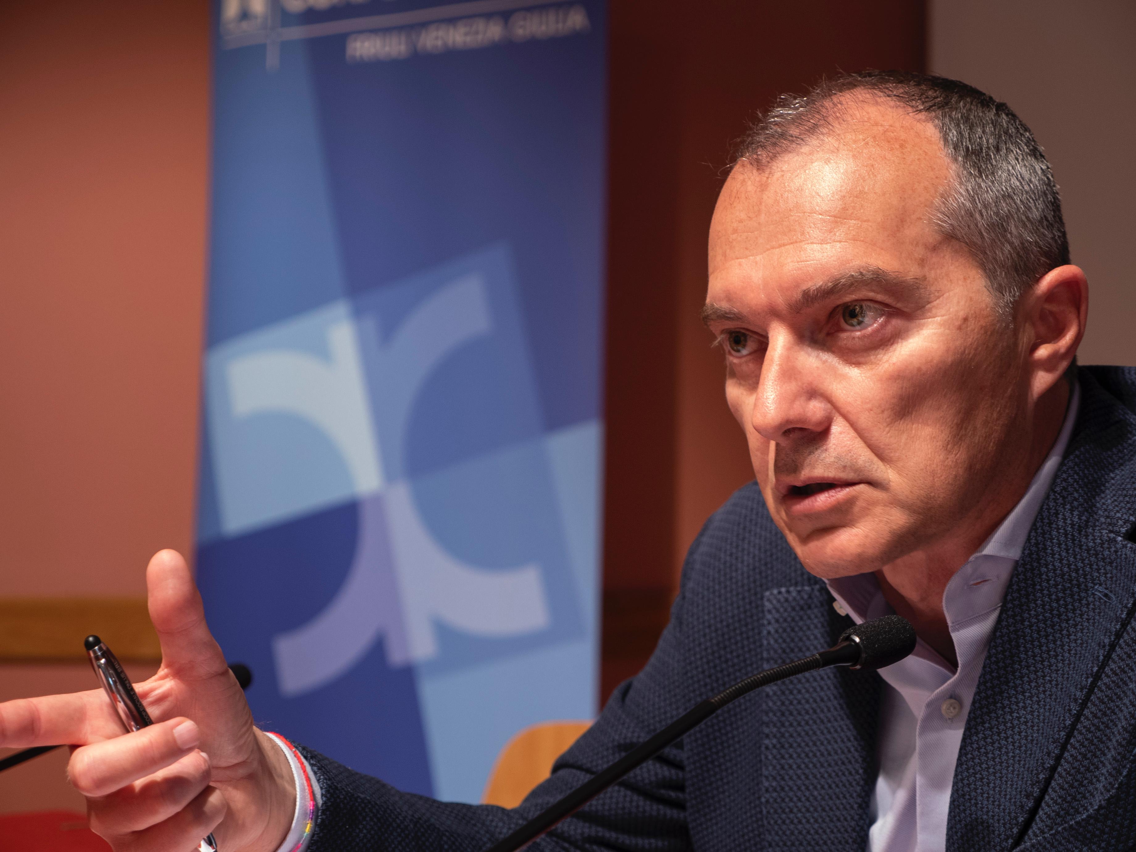 Copertina per Il Mosaico, Fontana al posto di Peressini alla guida del consorzio